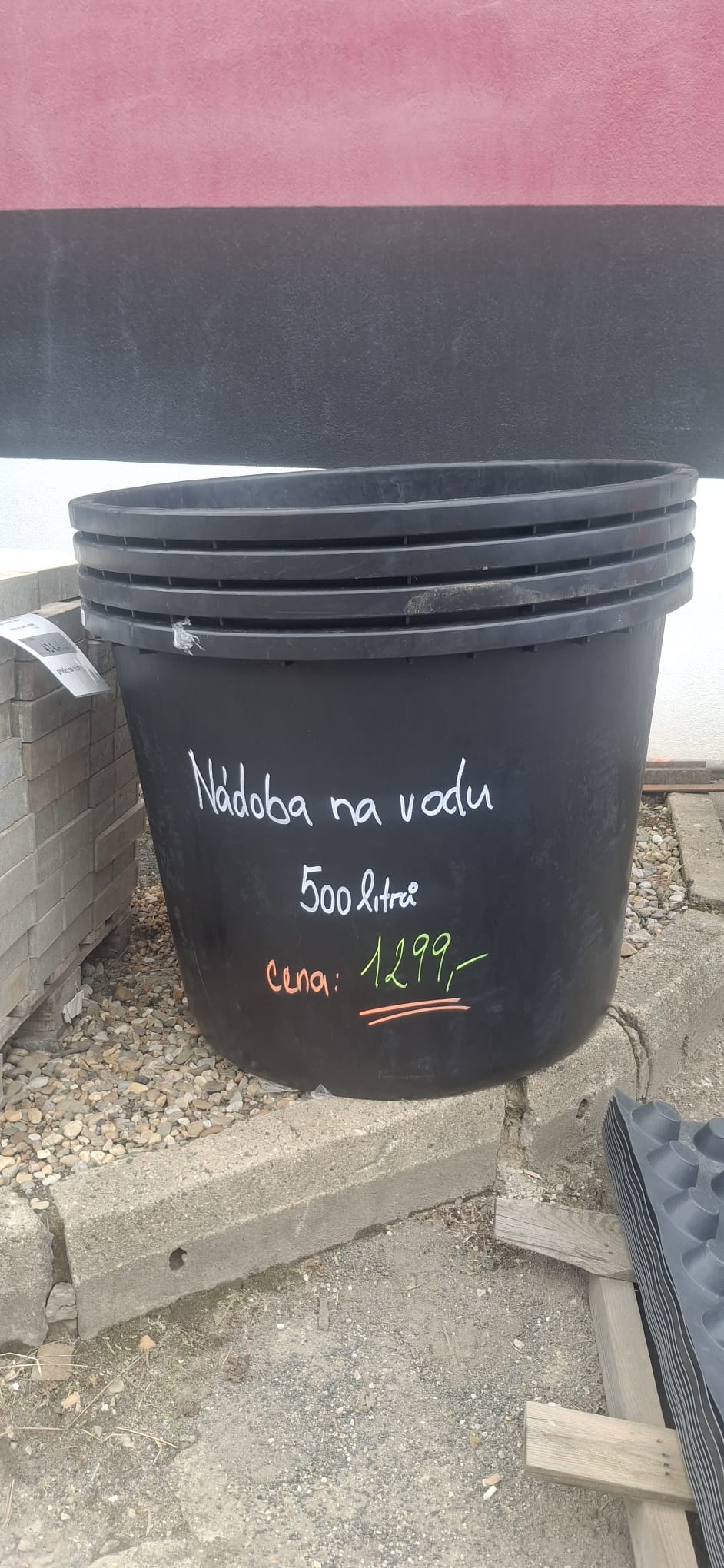 Nádoba na vodu 500 litrů černá (v)