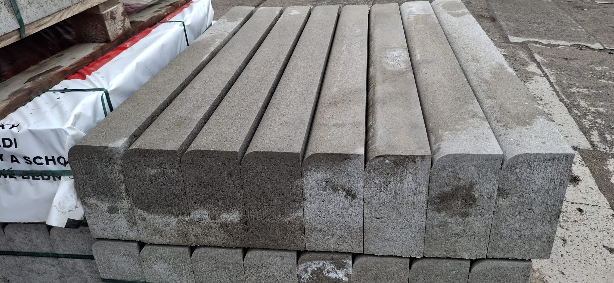 Výprodej - obrubník BEST SINIA 100x20x10cm přírodní (v)